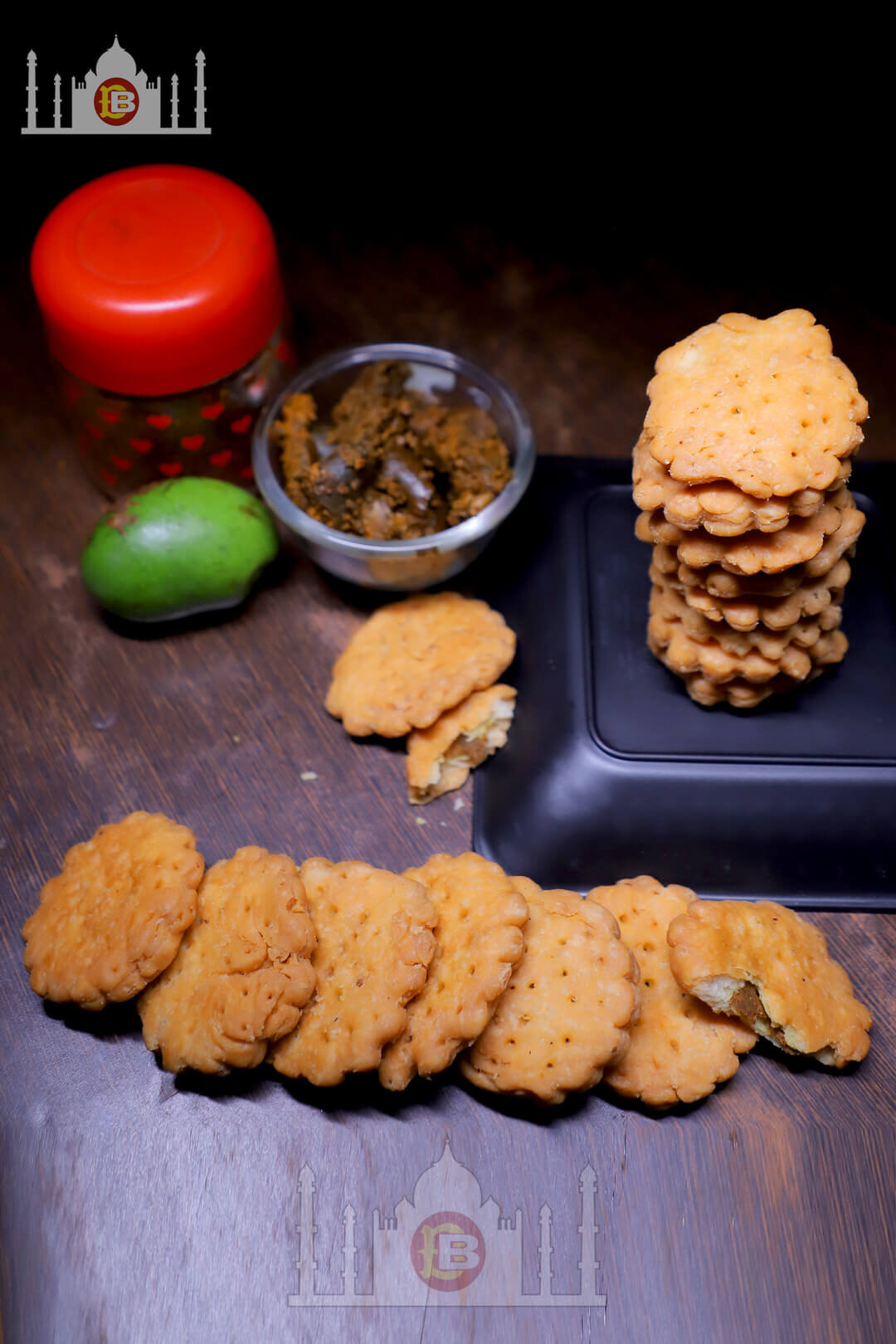 Achari Mathri